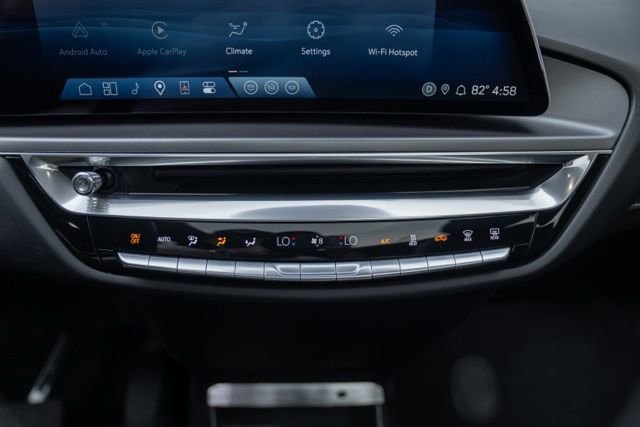 Used 2024 Cadillac Lyriq Tech RWD image 38