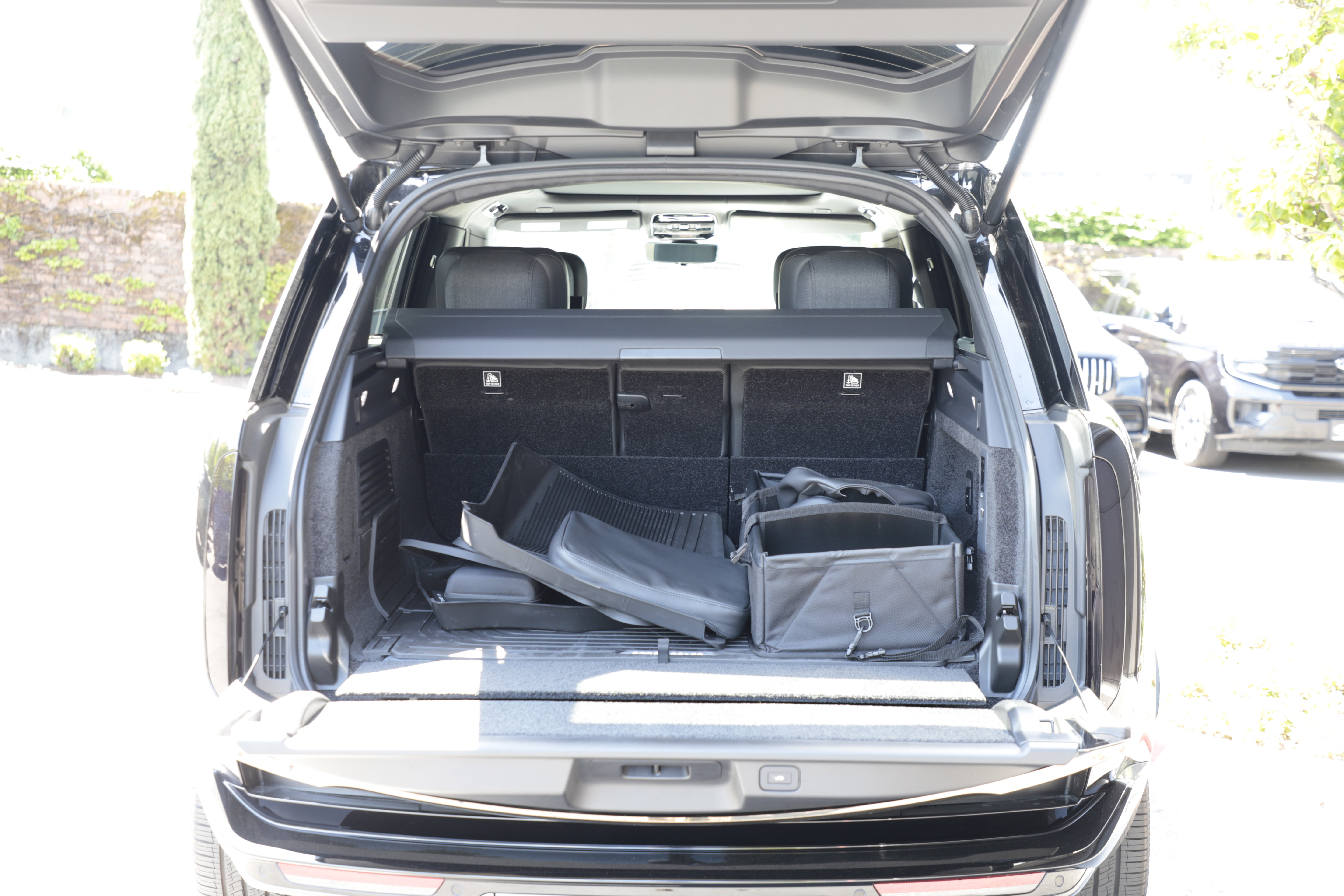 New 2026 Land Rover Range Rover SV AWD/4WD image 16