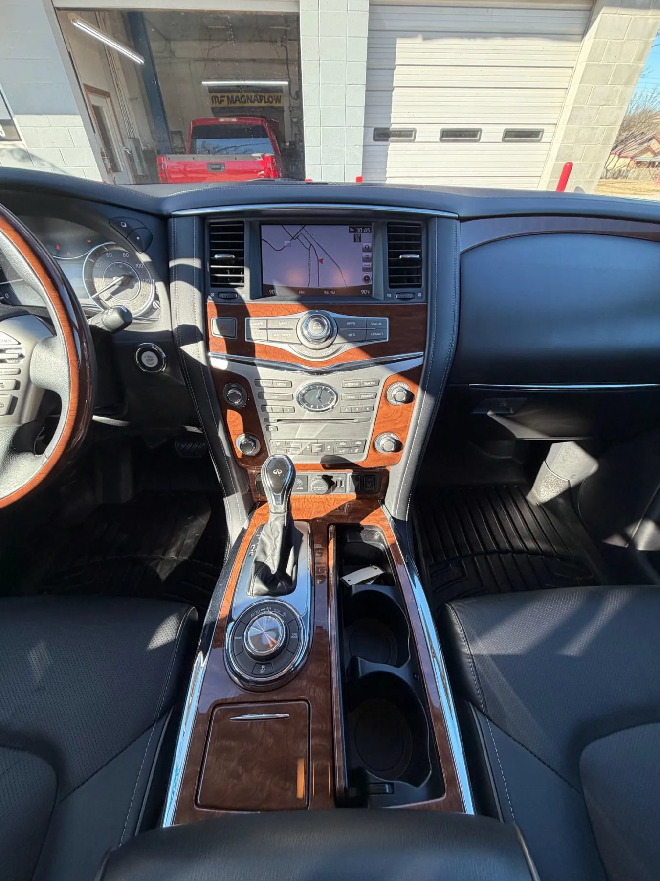 Used 2018 INFINITI QX80 4WD w/ Driver Assistance Package image 13