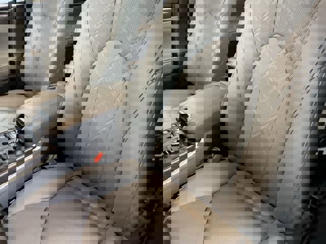 Used 2024 Toyota Highlander Platinum image 19