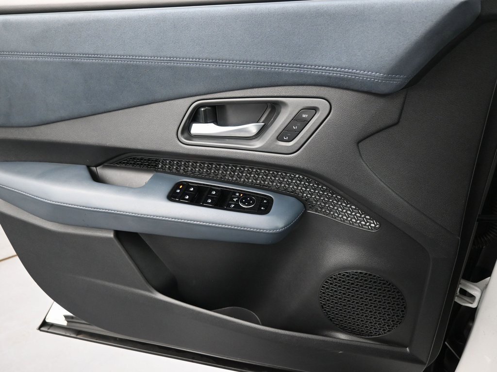 Used 2023 Nissan Ariya image 23