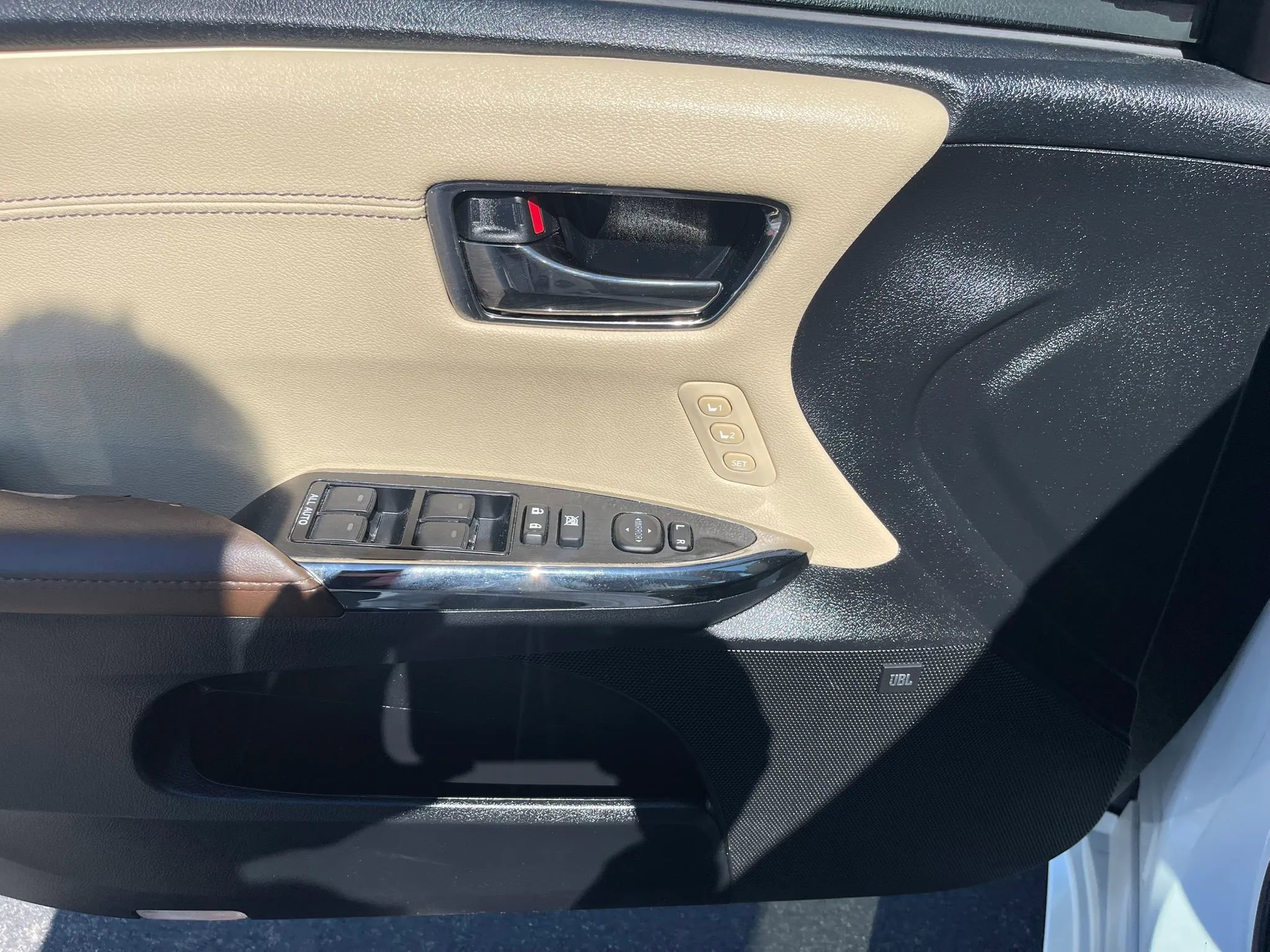 Used 2017 Toyota Avalon XLE Premium FWD image 12