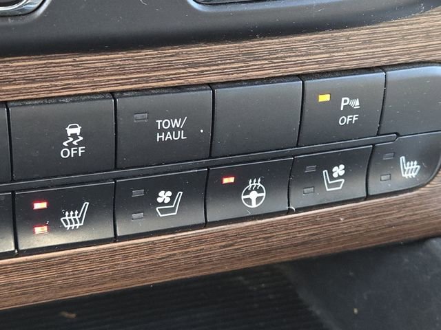 Used 2013 RAM 1500 Laramie w/ Convenience Group image 7