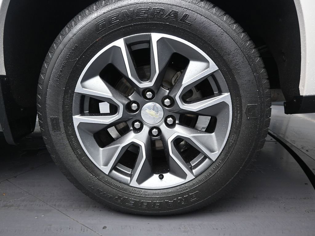 Used 2020 Chevrolet Silverado 1500 High Country w/ Technology Package image 10