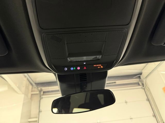 Certified 2025 Chevrolet Traverse LT image 22