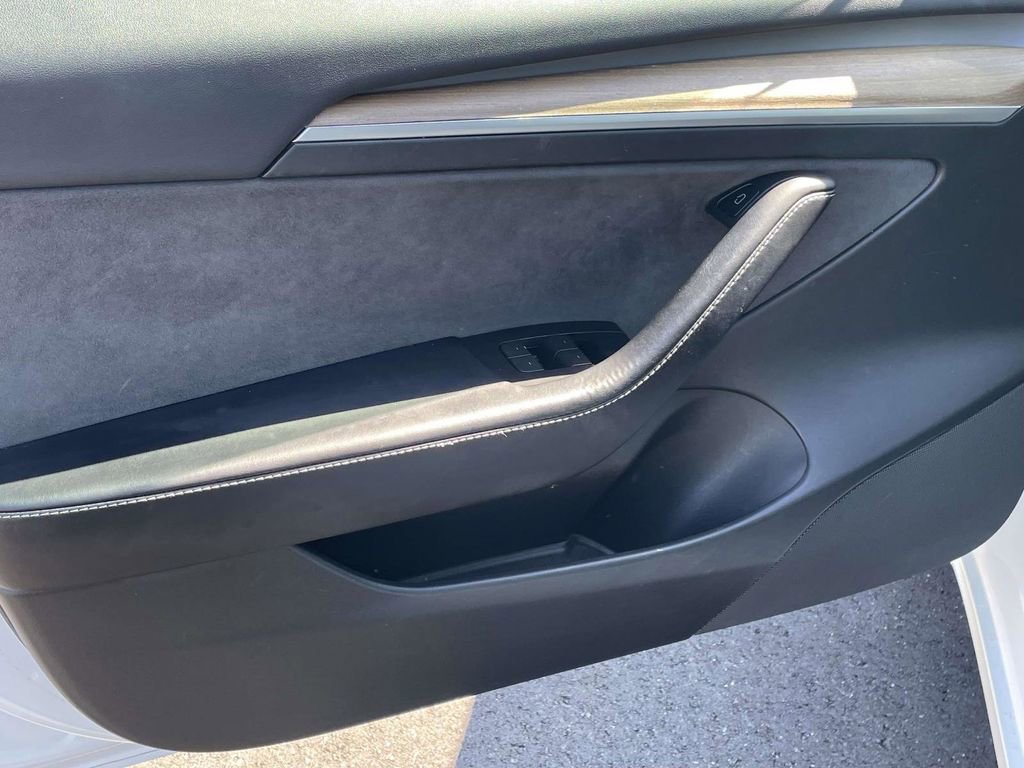 Used 2023 Tesla Model 3 Standard Range image 15