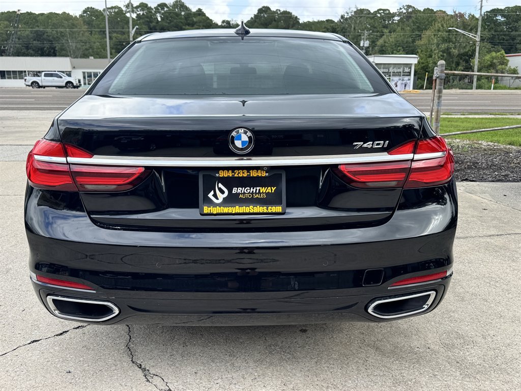 Used 2018 BMW 740i RWD image 6