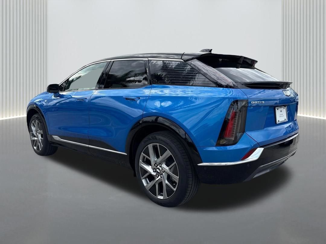 New 2026 Cadillac Optiq Luxury 1 image 7