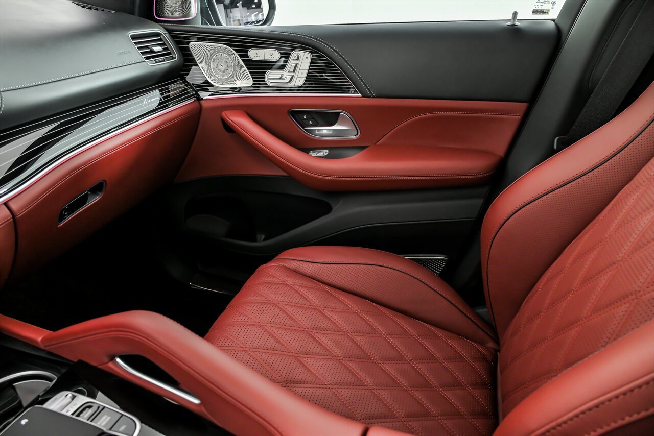 Used 2025 Mercedes-Benz Maybach GLS 600 4MATIC image 40