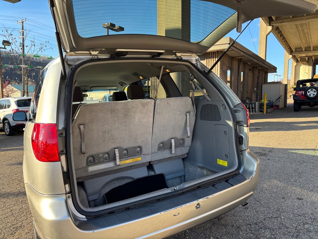 Used 2006 Toyota Sienna CE image 5