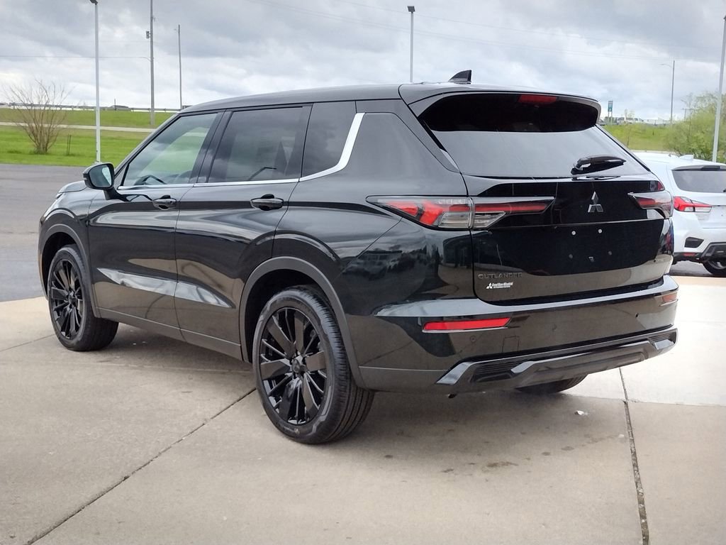 New 2026 Mitsubishi Outlander LE AWD/4WD image 18