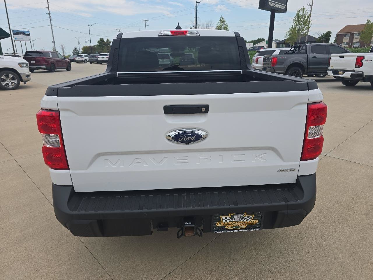 Used 2024 Ford Maverick XLT w/ XLT Luxury Package AWD/4WD image 4