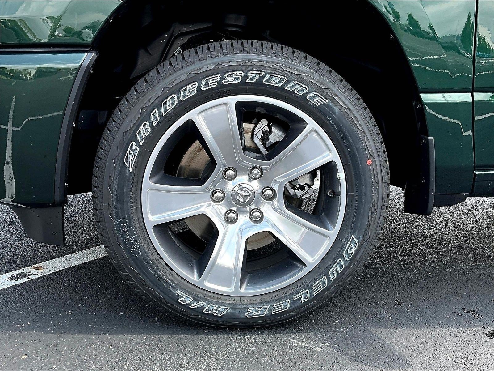 New 2026 RAM 1500 Express AWD/4WD image 23