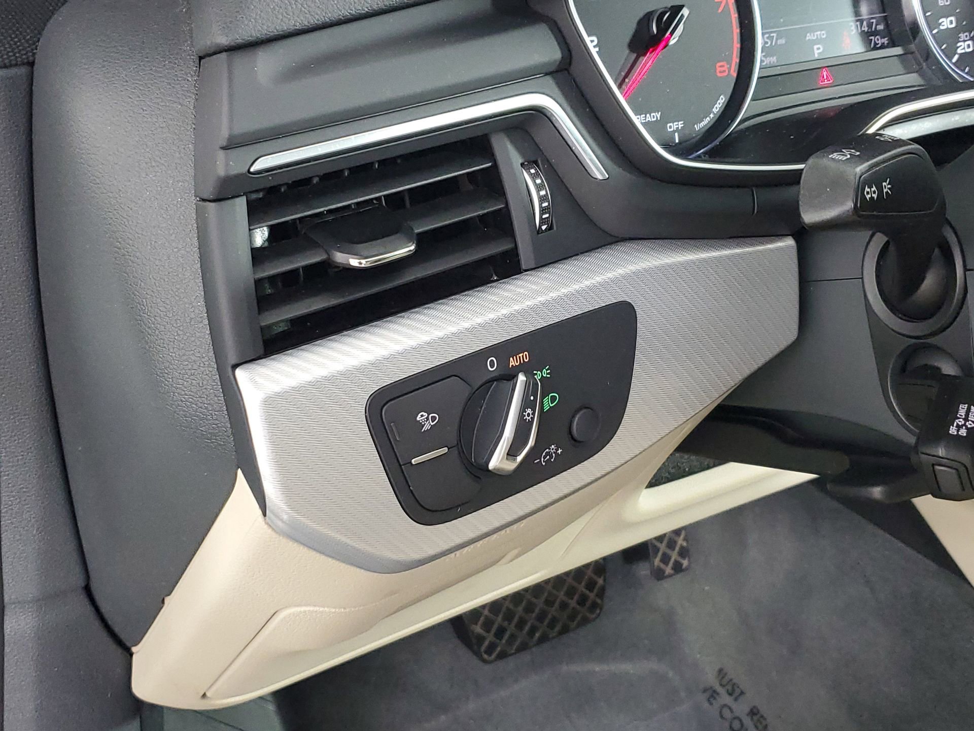 Used 2018 Audi A5 2.0T Premium w/ Convenience Package image 34