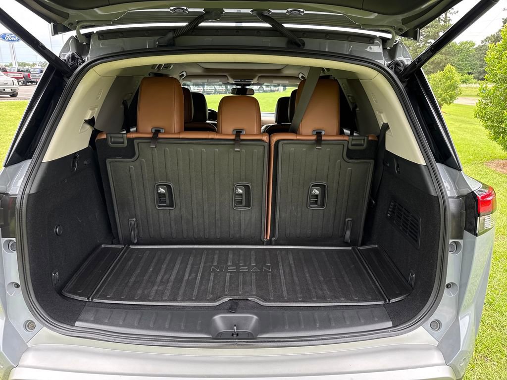 Used 2022 Nissan Pathfinder Platinum w/ Cargo Package FWD image 45