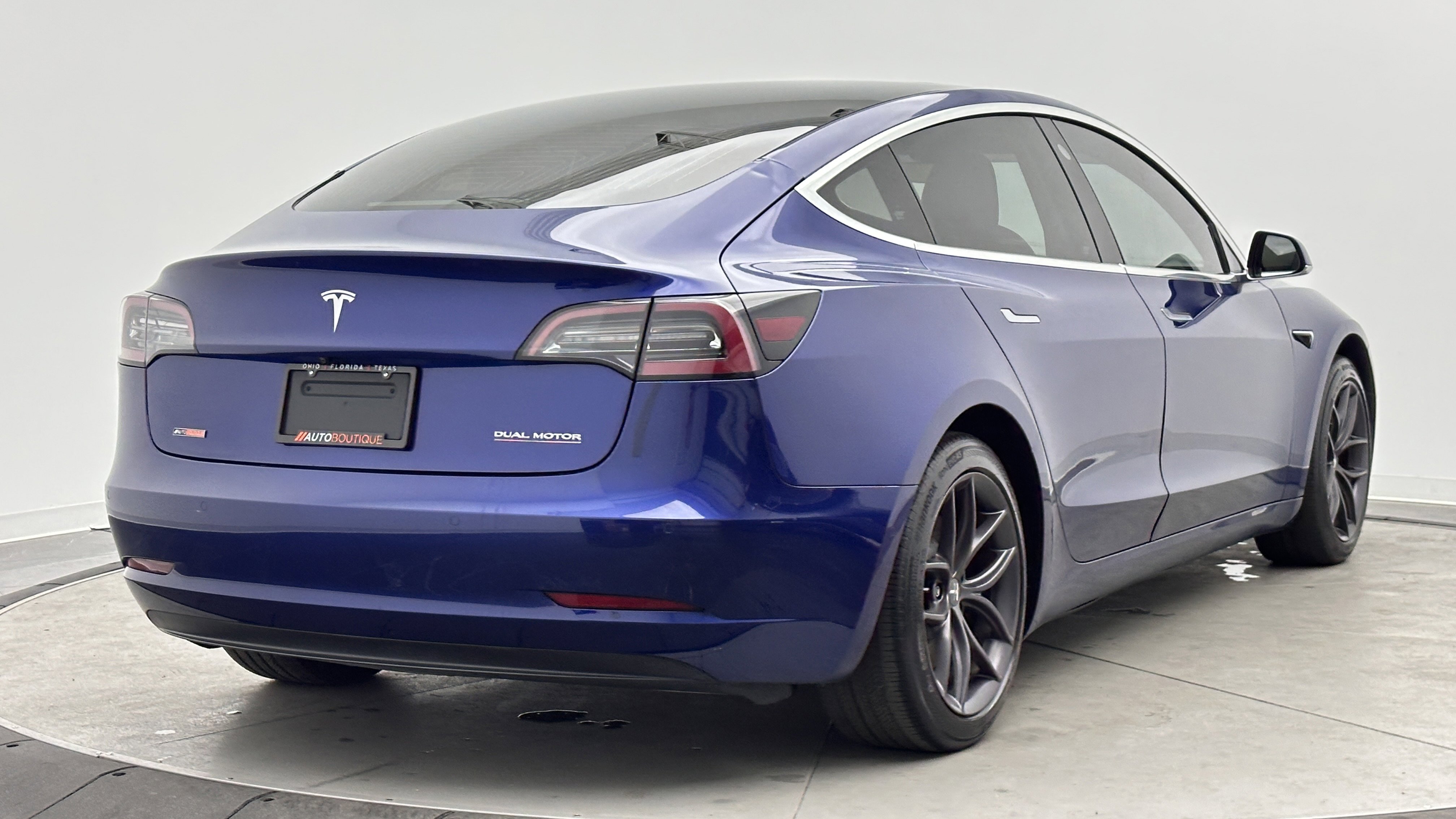 Used 2019 Tesla Model 3 Performance image 7