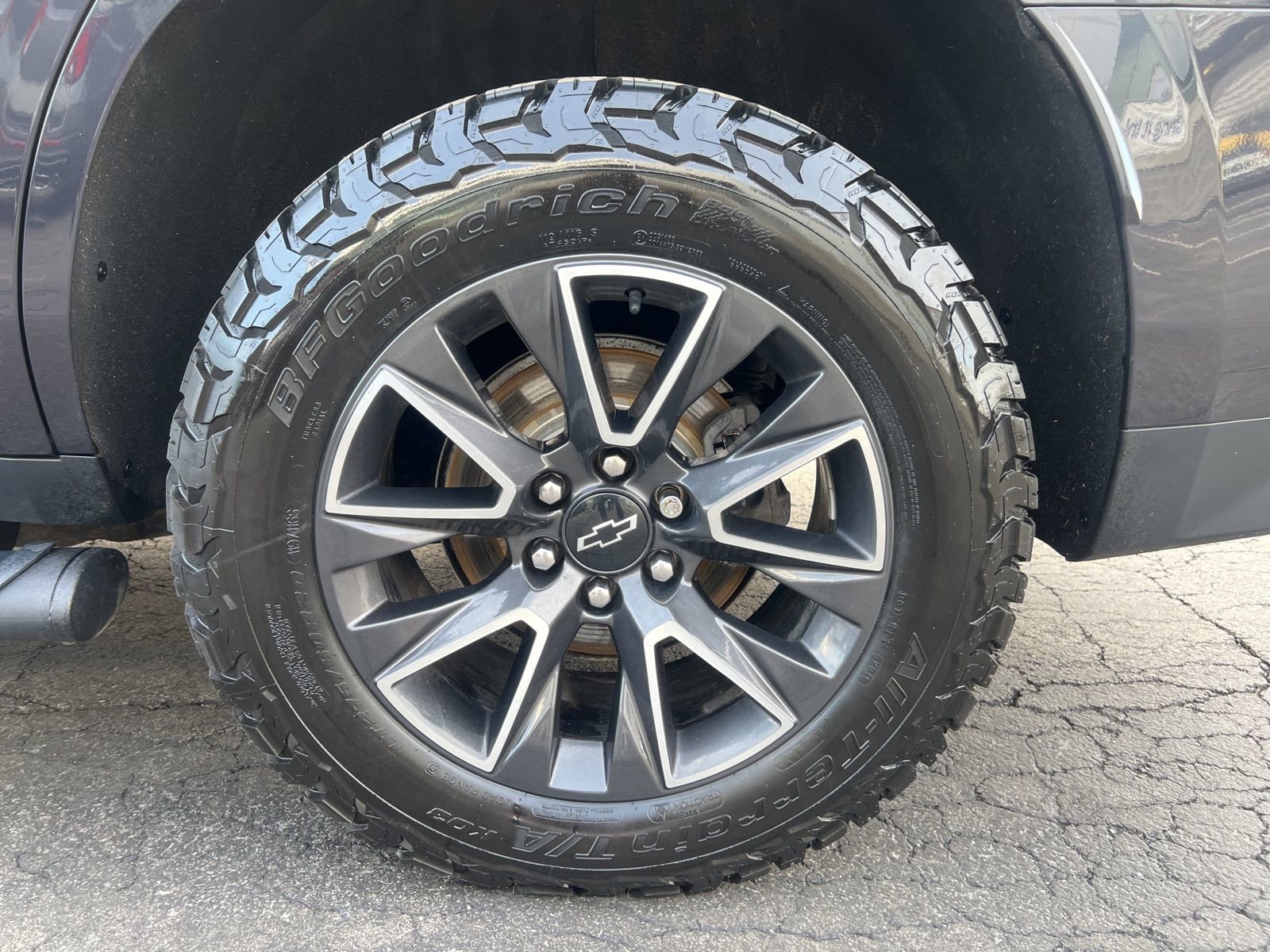 Used 2022 Chevrolet Tahoe Z71 w/ Luxury Package image 44