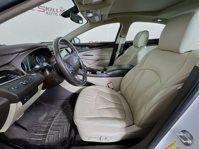 Used 2019 Buick LaCrosse Essence w/ Sun and Shade Package FWD image 9