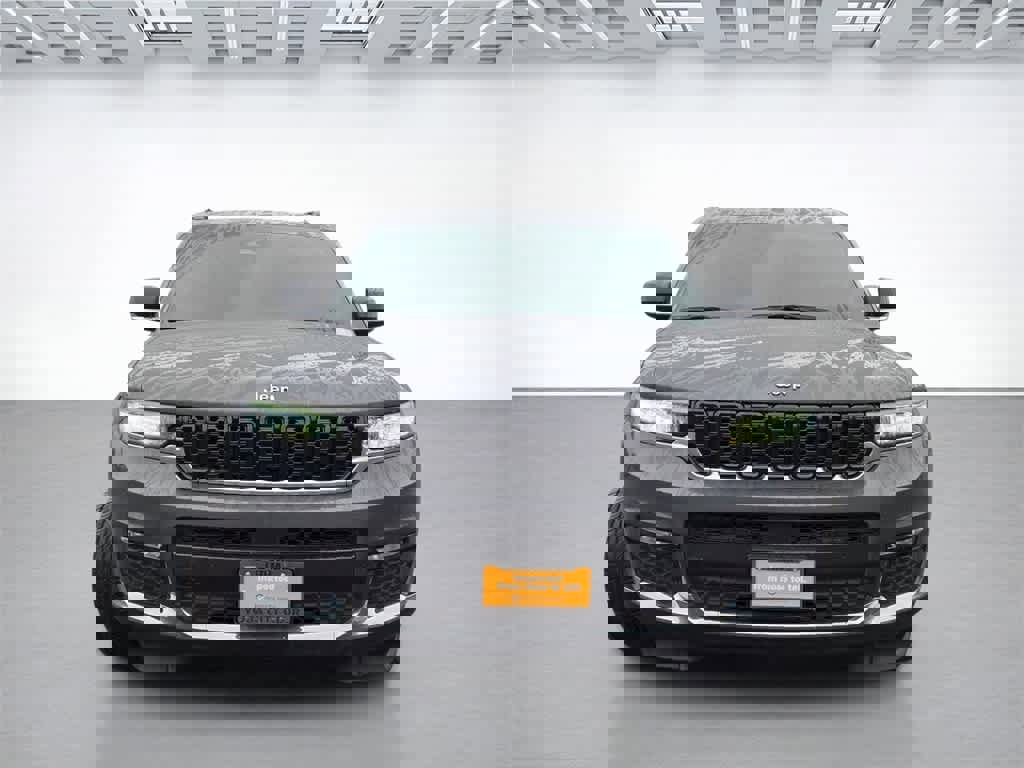 Used 2021 Jeep Grand Cherokee L Limited image 2