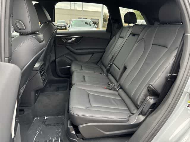 Used 2025 Audi Q7 3.0T Premium Plus AWD/4WD image 18