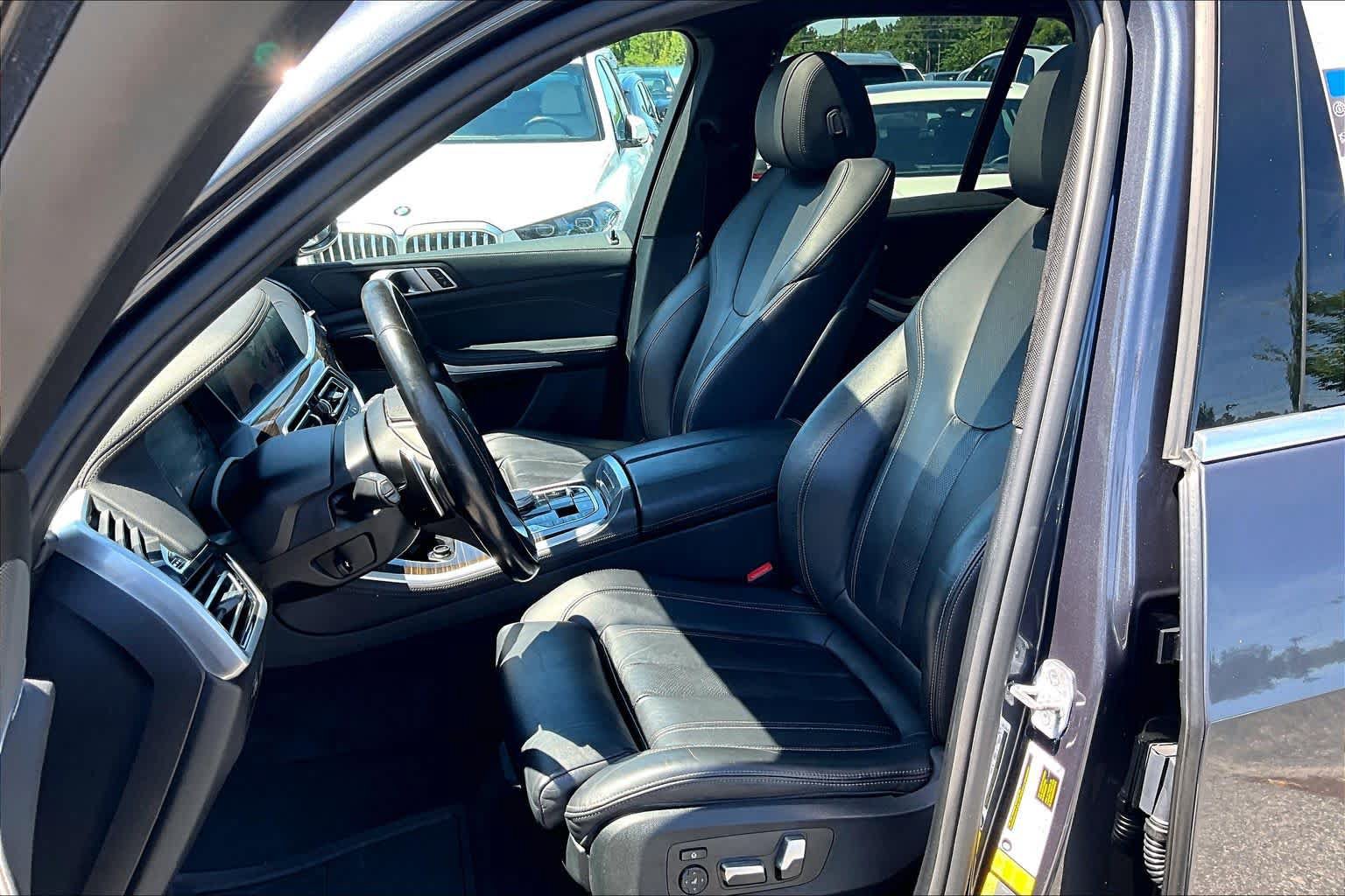 Used 2021 BMW X5 xDrive45e w/ Premium Package AWD/4WD image 8