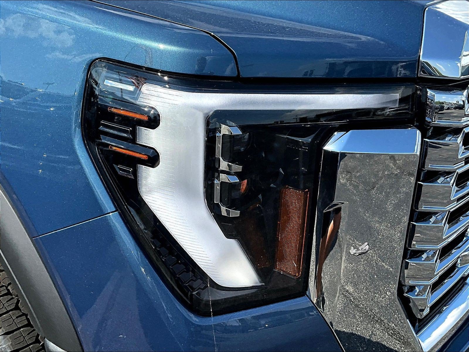 New 2026 GMC Sierra 3500 Denali w/ Denali Reserve Package AWD/4WD image 8