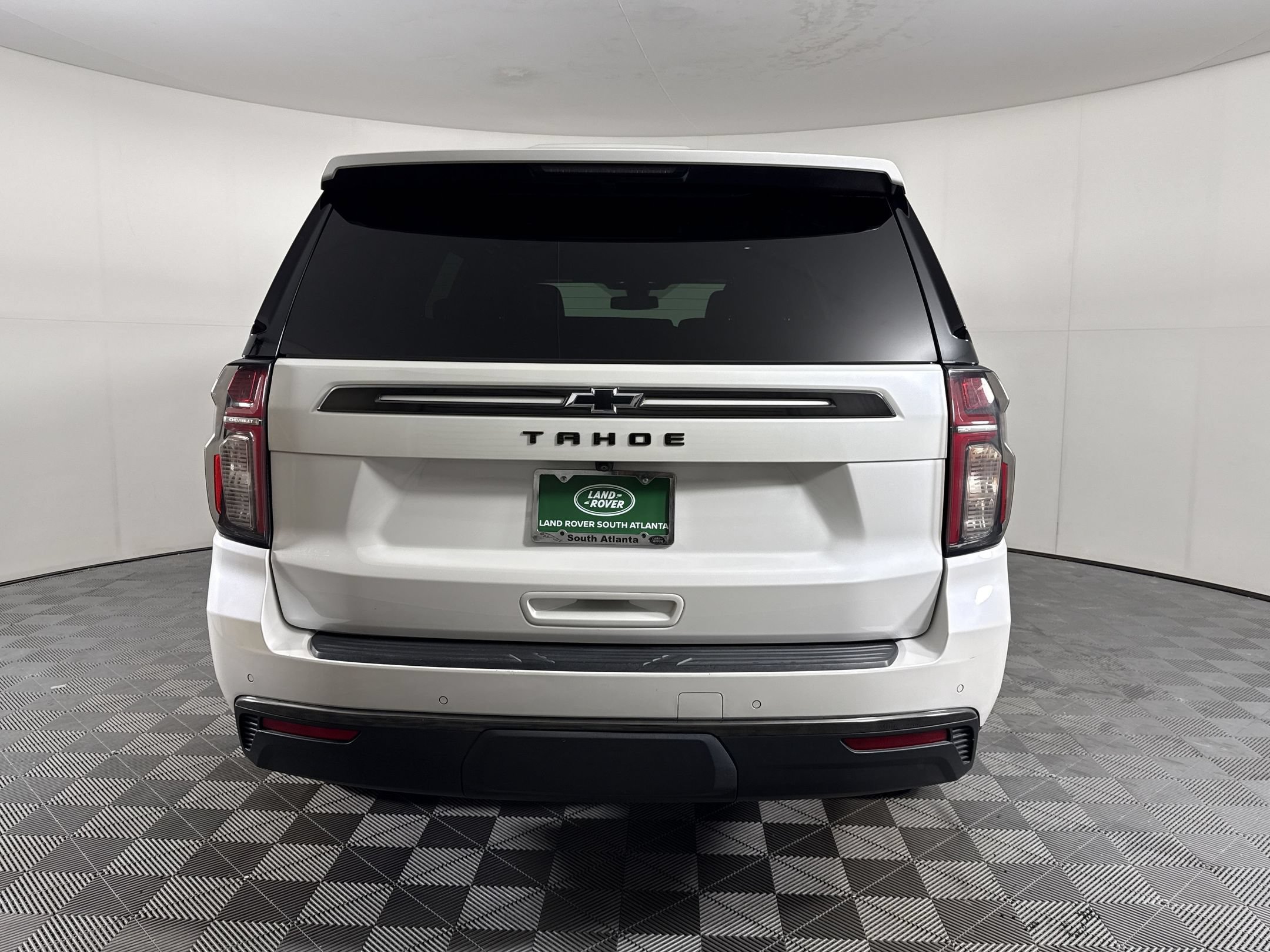 Used 2022 Chevrolet Tahoe Z71 w/ Z71 Off-Road Package AWD/4WD image 10