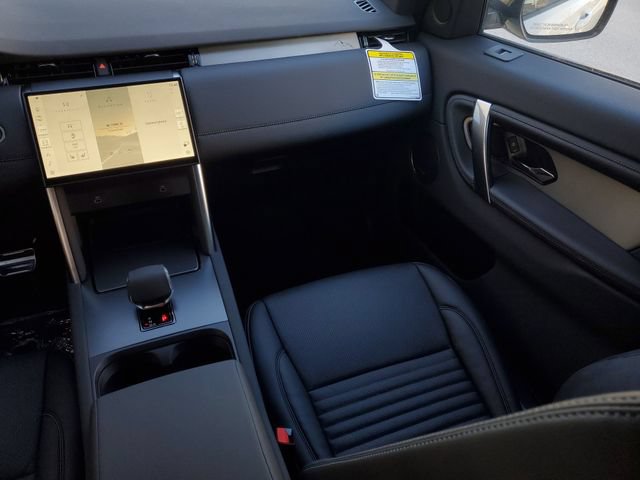 New 2026 Land Rover Discovery Sport Landmark AWD/4WD image 19