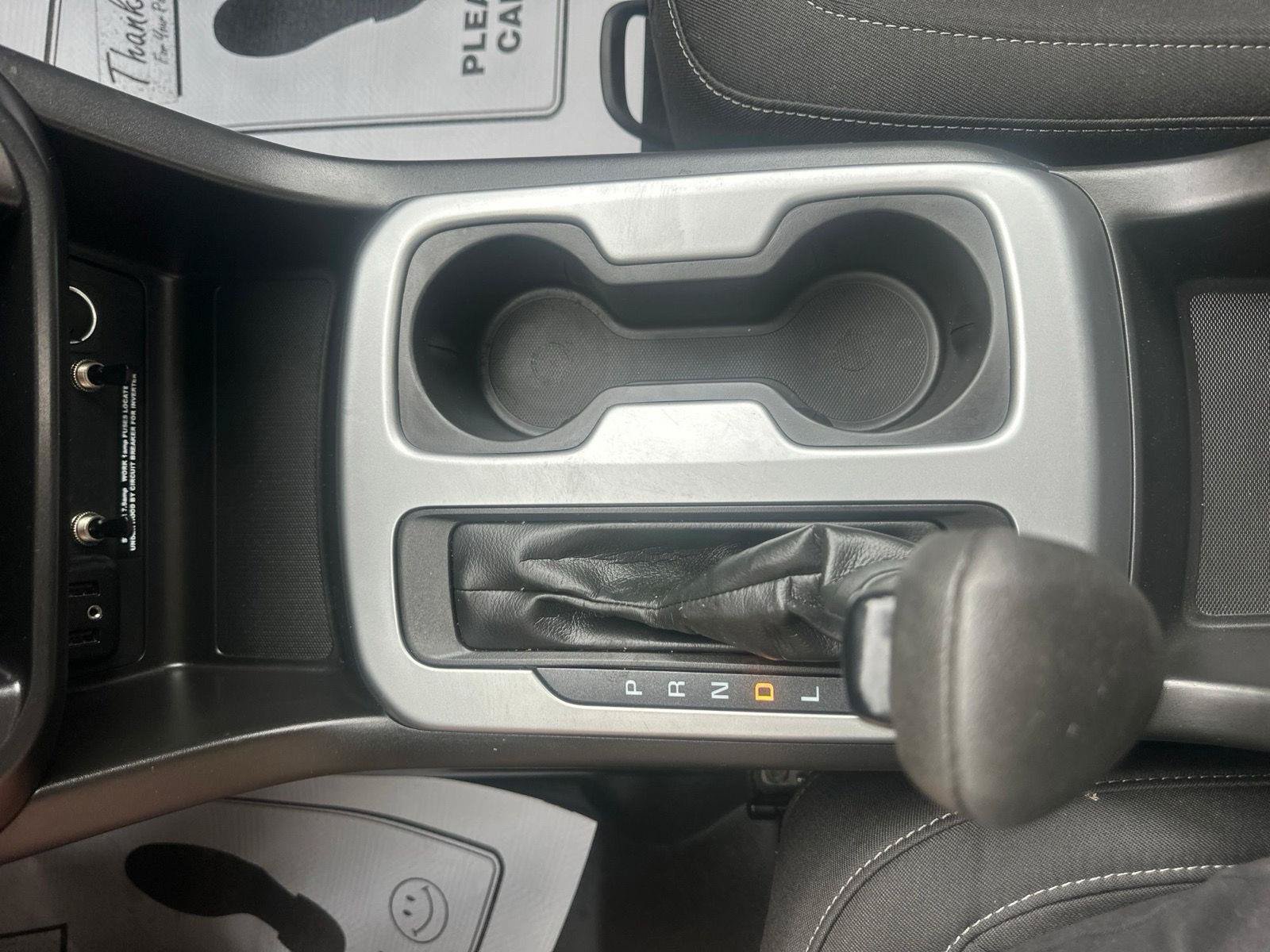 Used 2022 Chevrolet Colorado LT w/ Fleet Safety Package RWD image 16