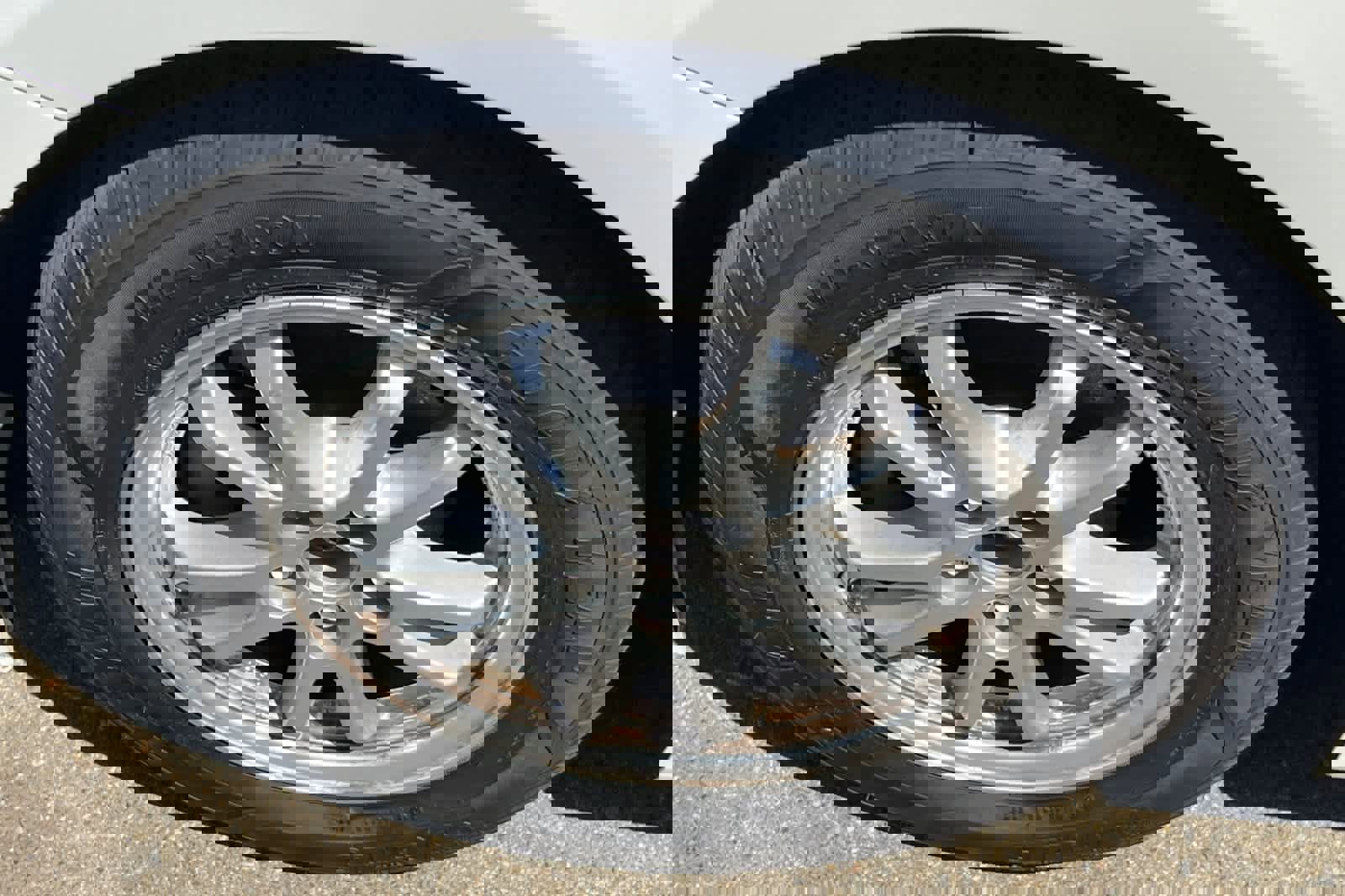 Used 2019 Toyota Prius LE w/ Carpet Mat Package FWD image 10