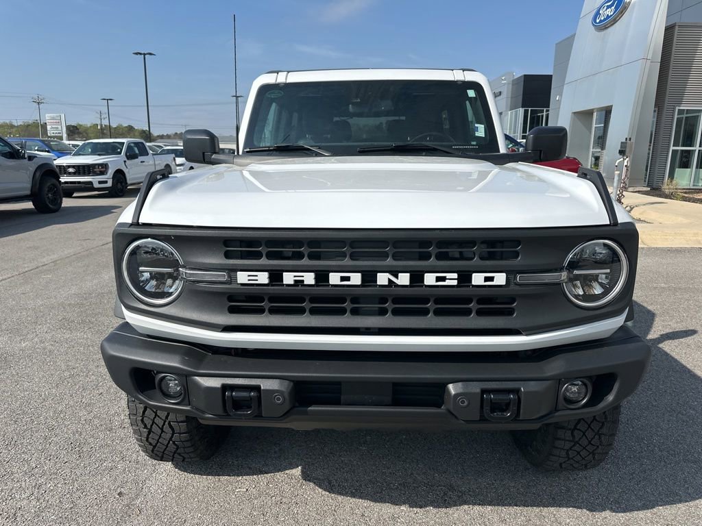 Used 2022 Ford Bronco Black Diamond image 4