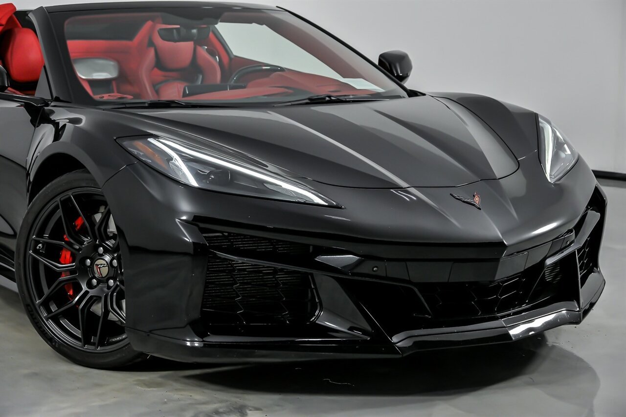 Used 2023 Chevrolet Corvette Z06 RWD image 3