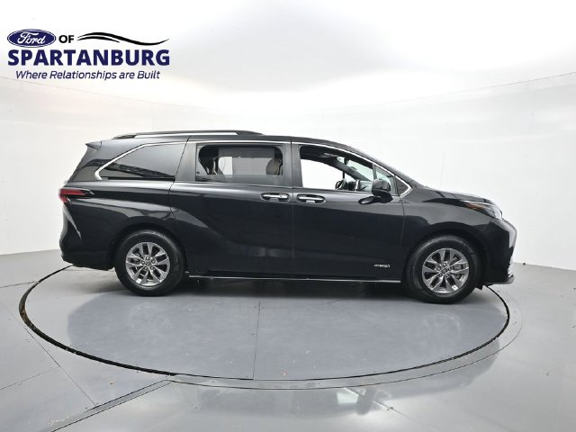 Used 2021 Toyota Sienna XLE FWD image 8