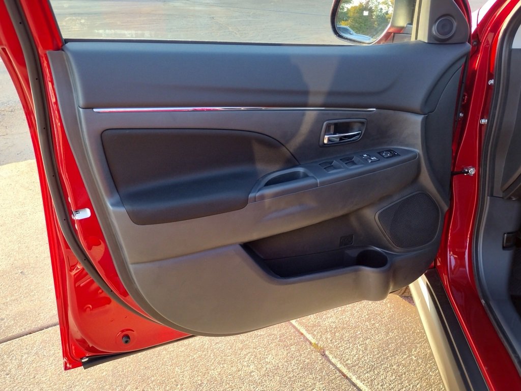 New 2025 Mitsubishi Outlander Sport ES image 24