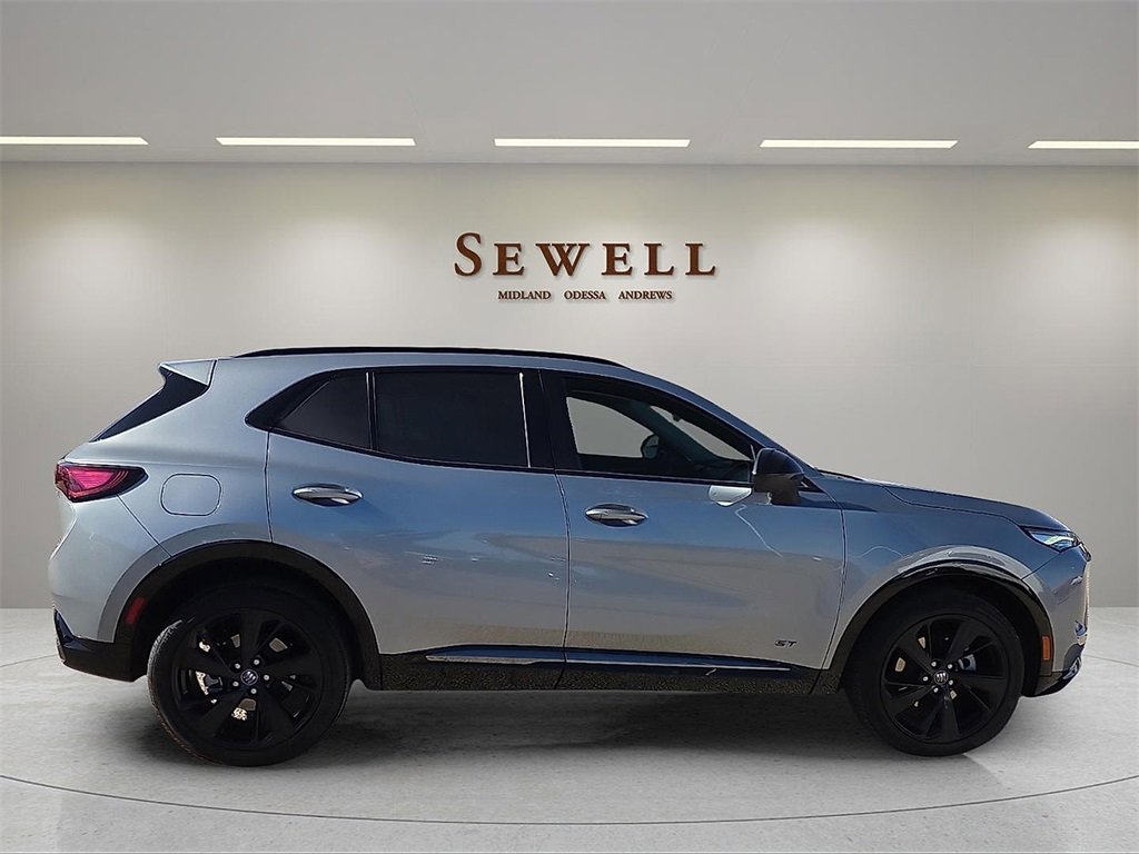 Used 2024 Buick Envision Sport Touring image 5