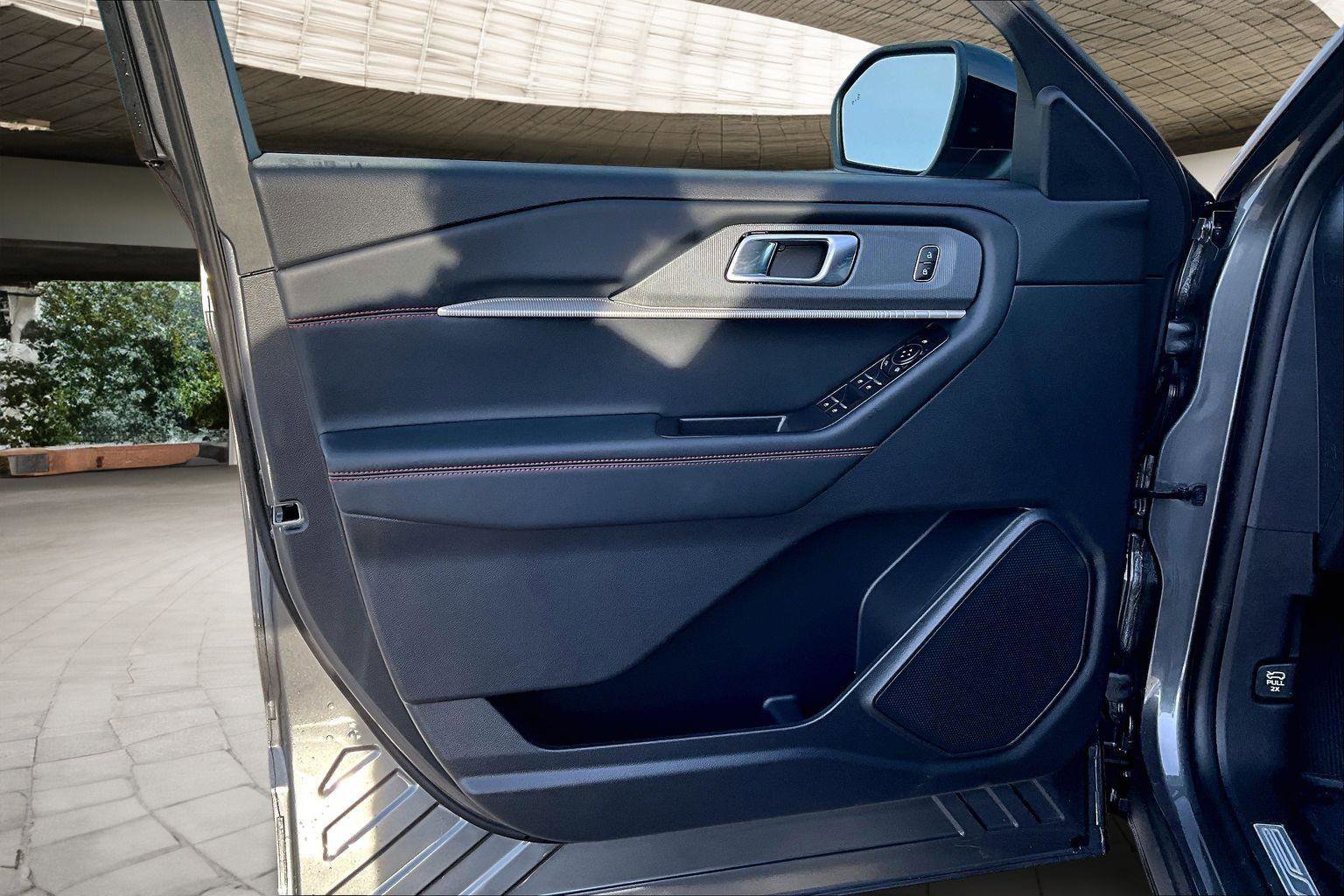 New 2026 Ford Explorer ST-Line image 8