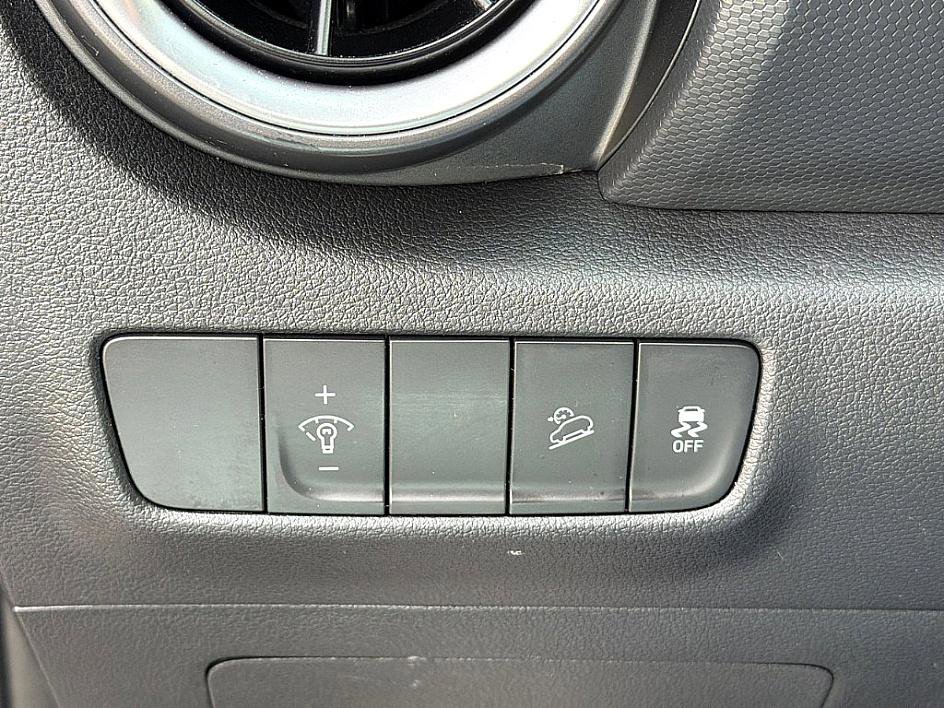 Certified 2023 Hyundai Kona SEL w/ Cargo Package image 17