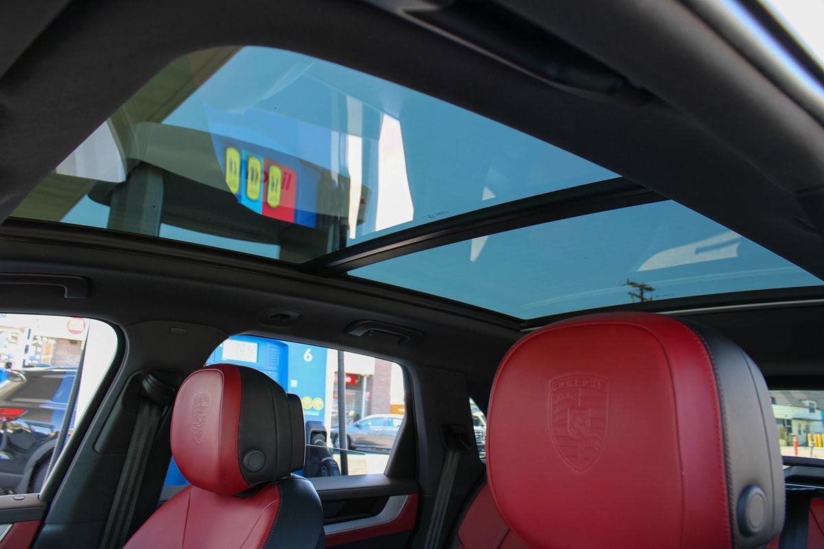 Used 2024 Porsche Cayenne S AWD/4WD image 28