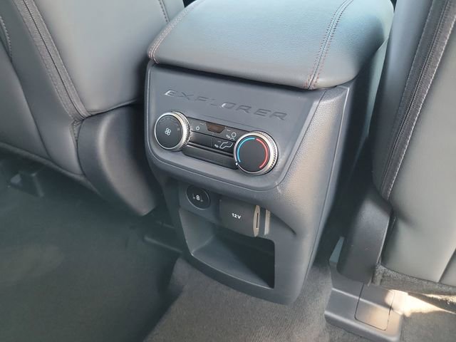 Used 2025 Ford Explorer Active w/ Active Comfort Package RWD image 19
