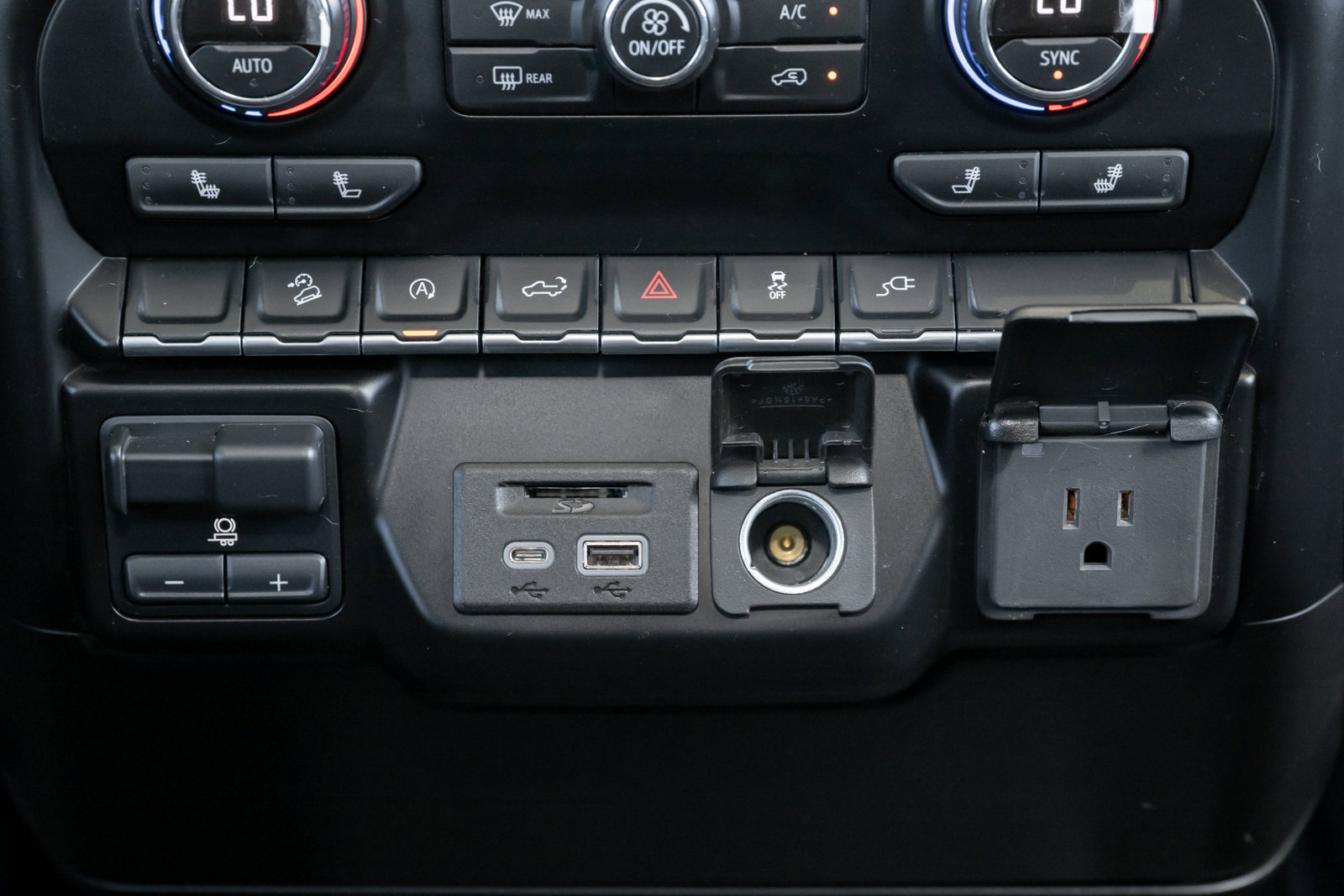 Used 2021 Chevrolet Silverado 1500 LT image 36