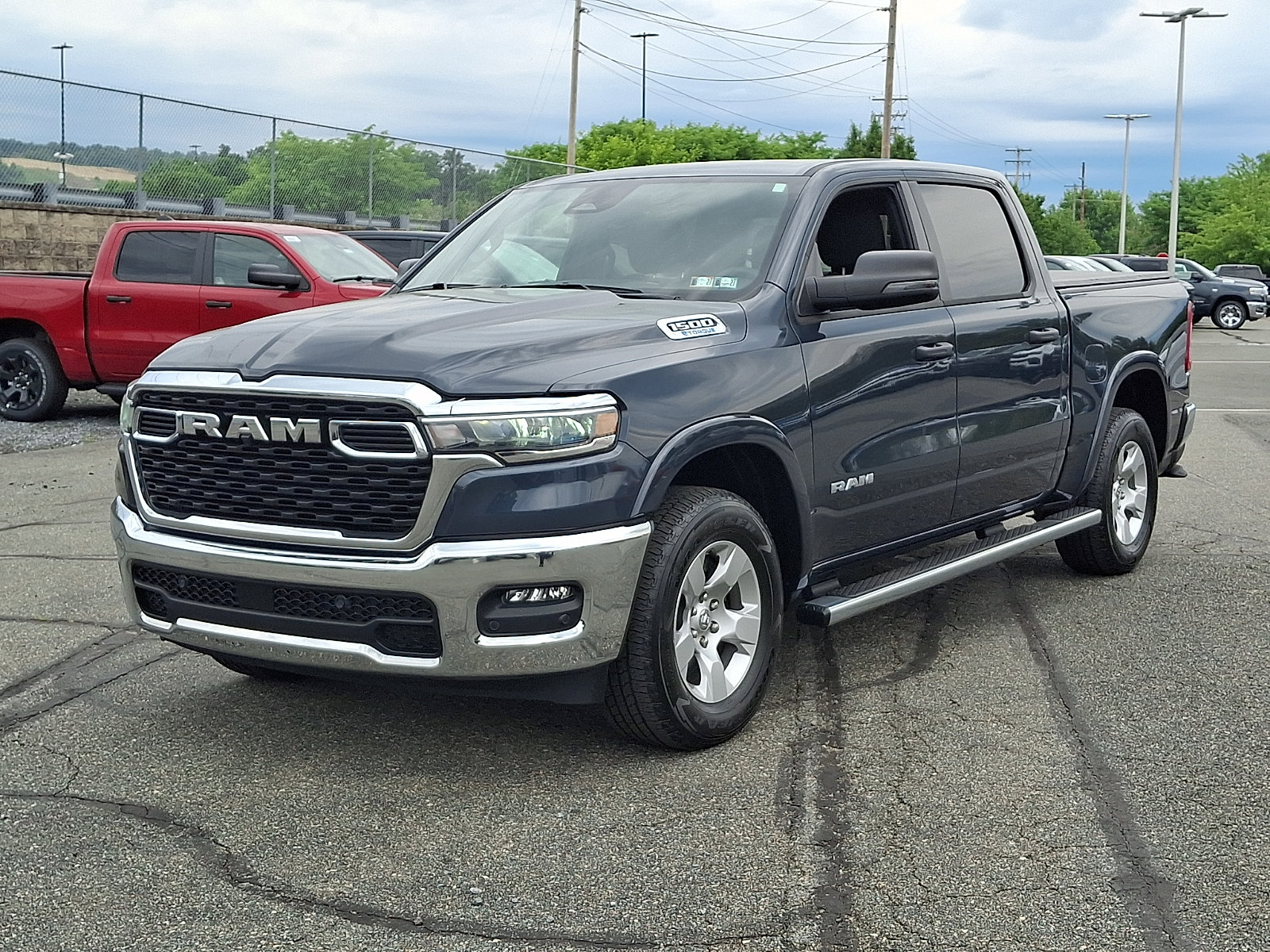 Used 2025 RAM 1500 Big Horn AWD/4WD image 3