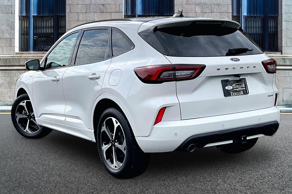 Certified 2023 Ford Escape ST-Line Select w/ Tech Pack #2 AWD/4WD image 10