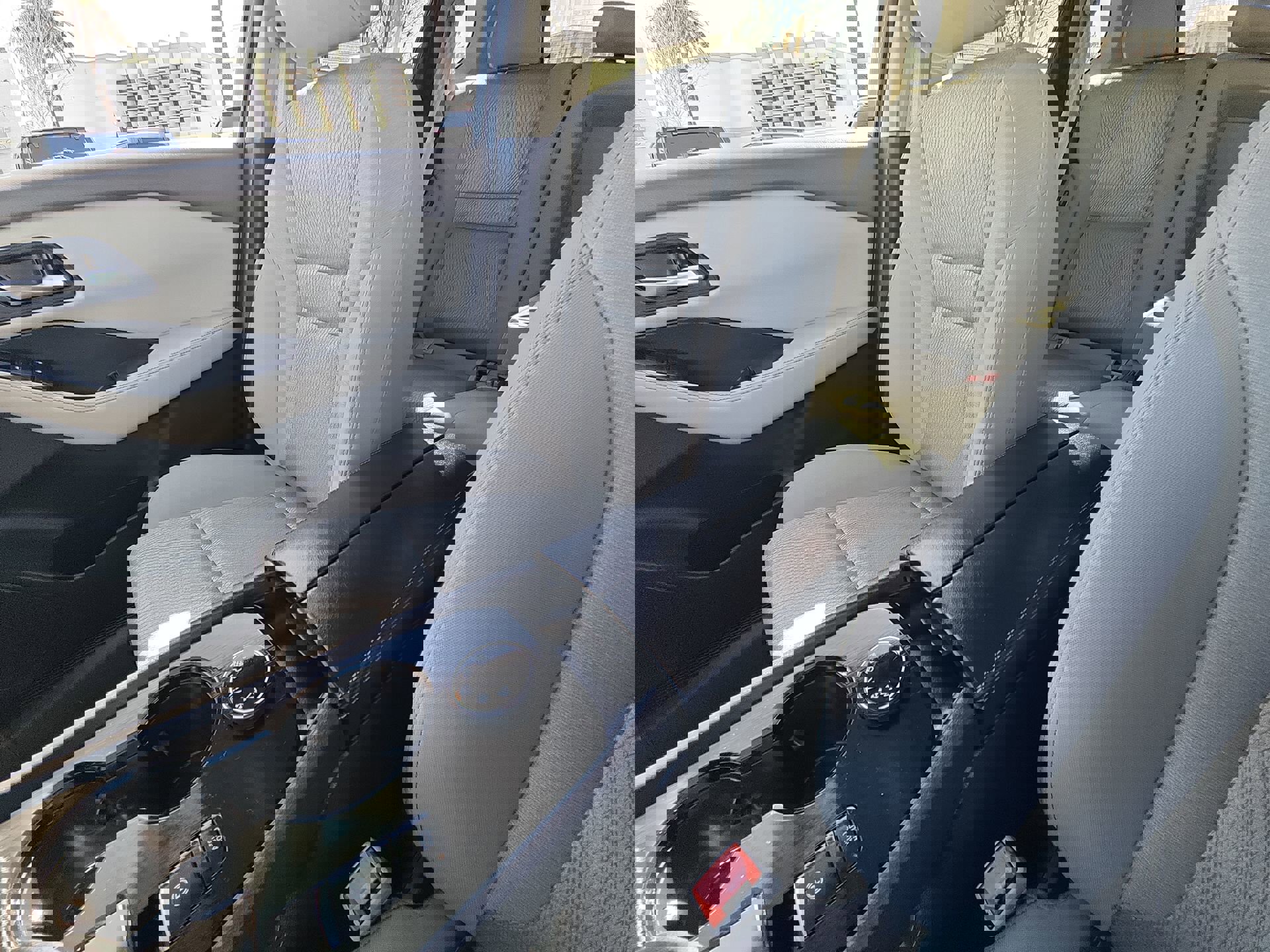 Used 2024 Nissan Rogue SV image 21