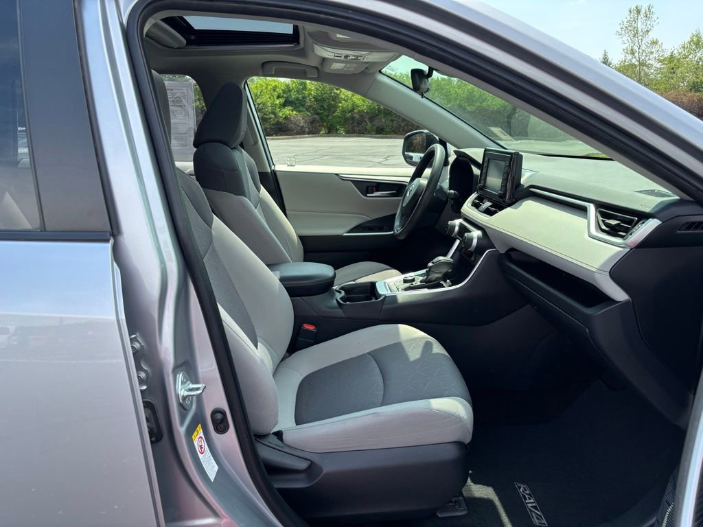 Used 2019 Toyota RAV4 XLE w/ Convenience Package AWD/4WD image 22