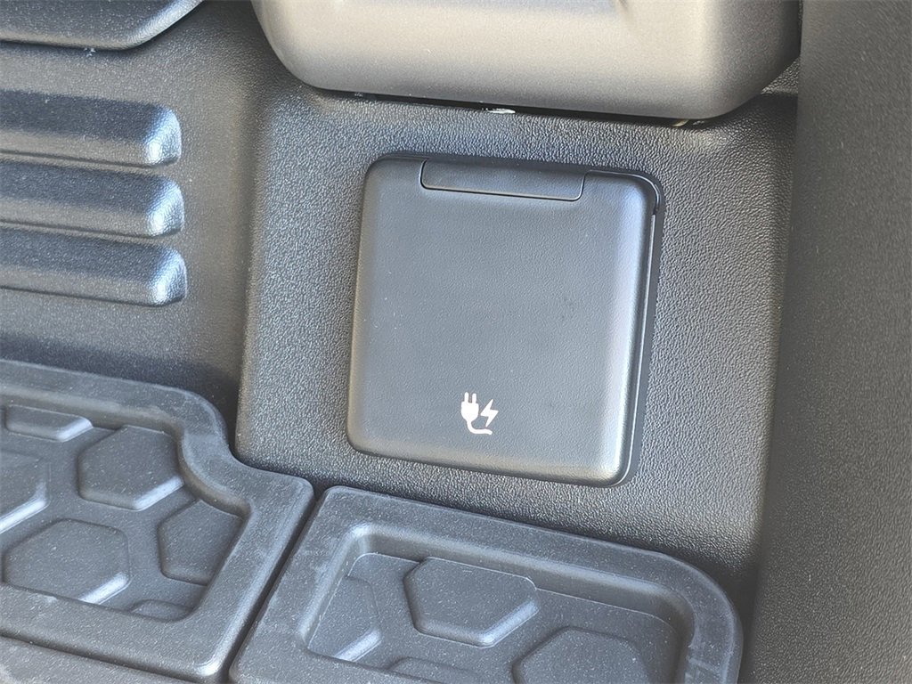 New 2026 Land Rover Defender 110 X image 13