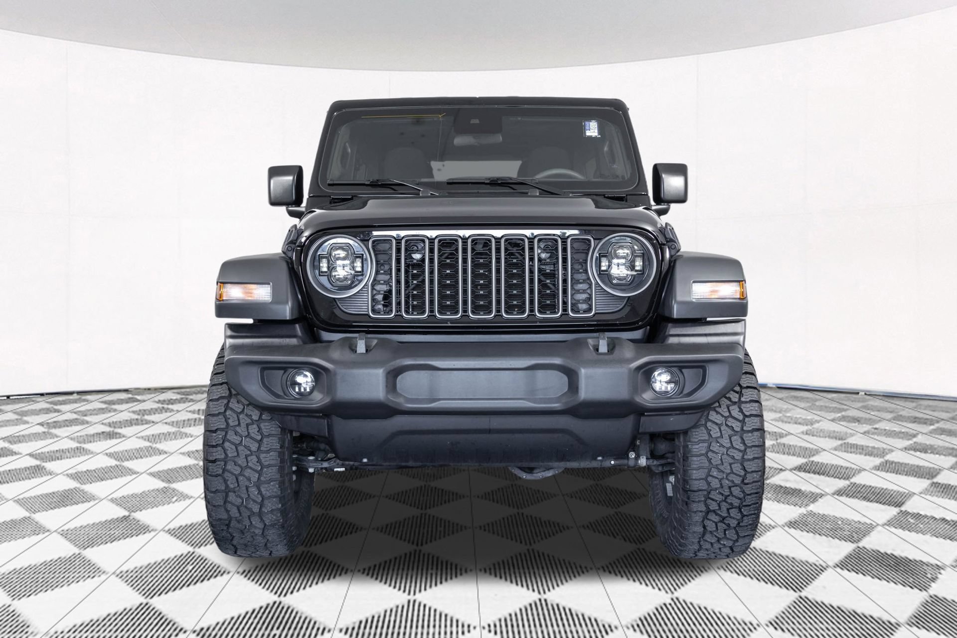 Used 2025 Jeep Wrangler Unlimited Sport AWD/4WD image 9