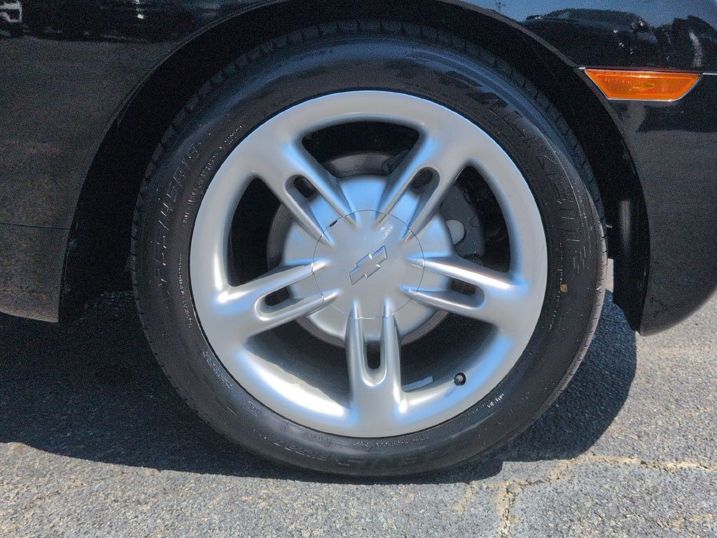 Used 2003 Chevrolet SSR RWD image 10
