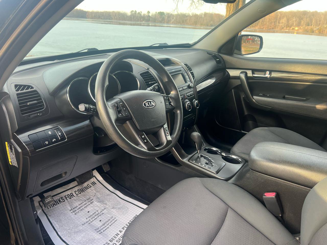 Used 2013 Kia Sorento LX w/ Convenience Pkg image 16