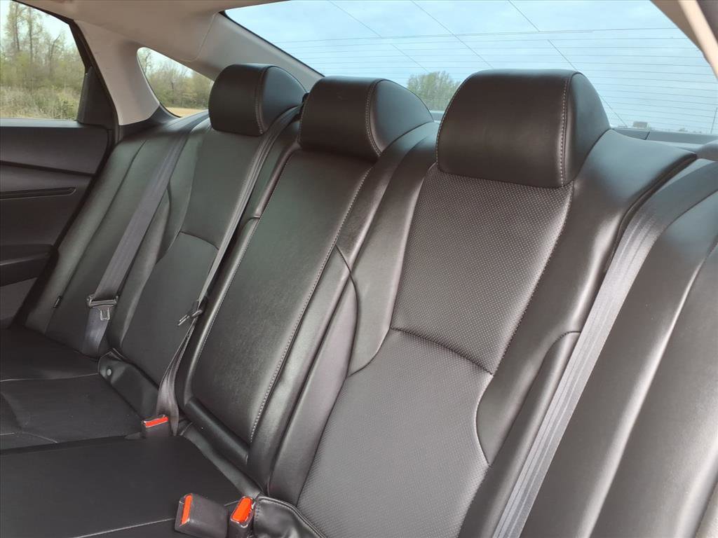 Used 2023 Honda Accord EX-L image 12
