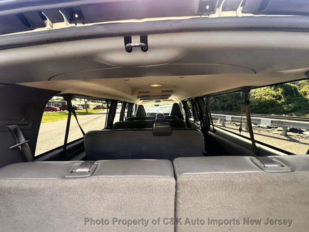 Used 2022 Chevrolet Express 3500 LS RWD image 11